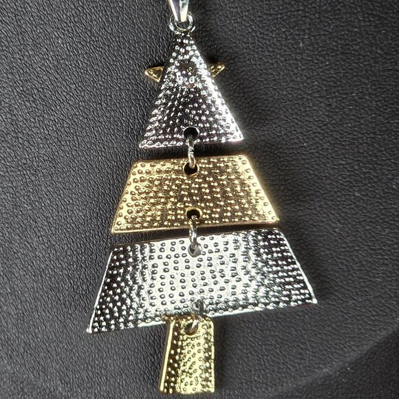 2/$15 Festive Christmas Tree Necklace (NWOT)‎ - Picture 3 of 5
